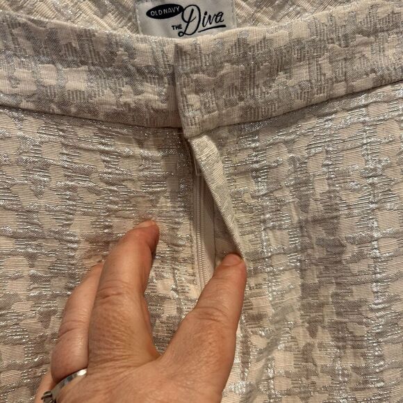 Old Navy The Diva Pants Silver Metallic‎ Skinny Ankle Women's Size 14 - Picture 4 of 7